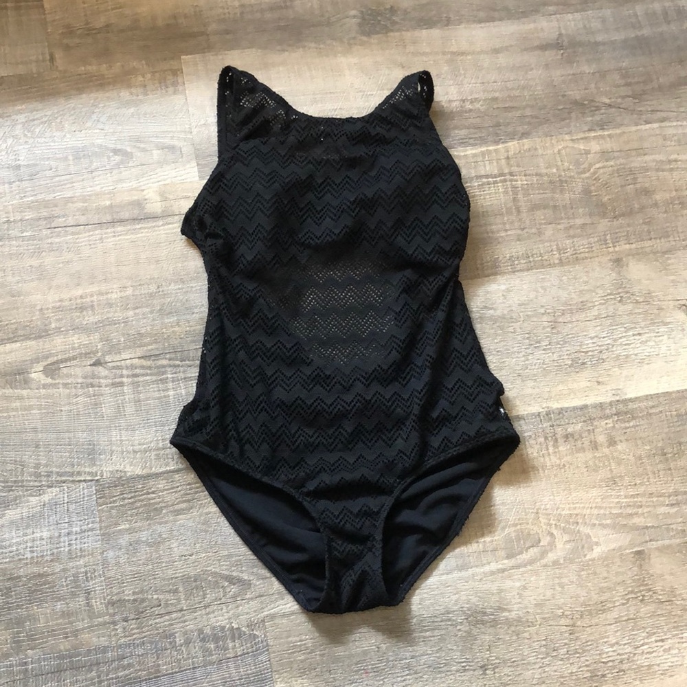 La vie en rose mesh/crochet one piece M